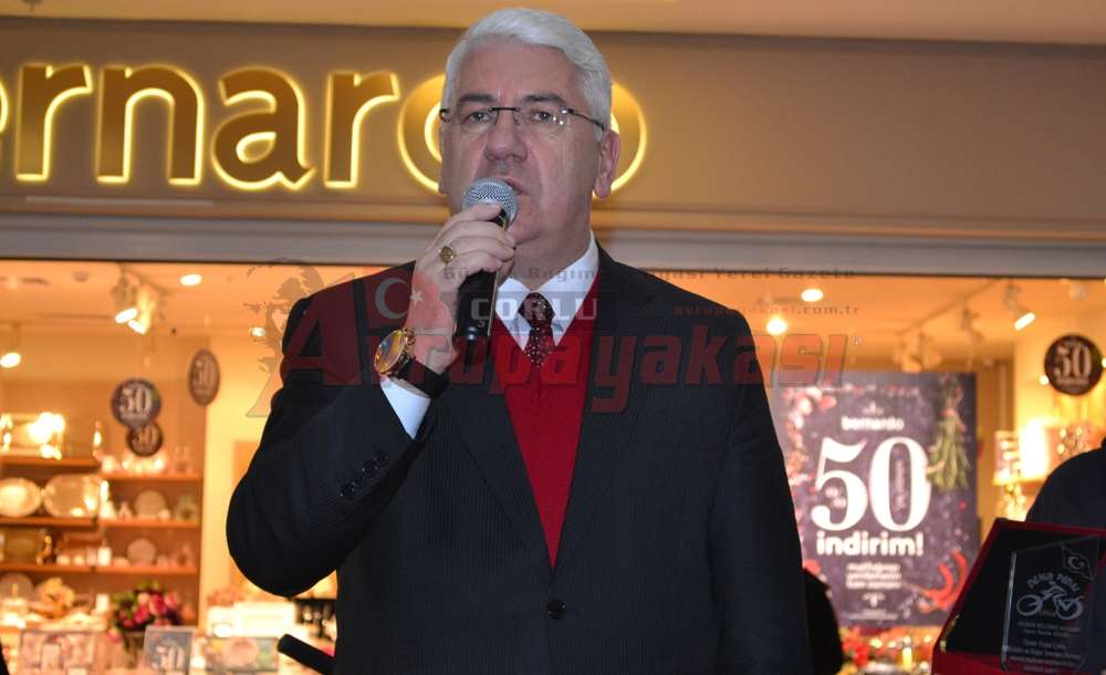 “Demir Pedal'dan Anlamlı Ödül Töreni”