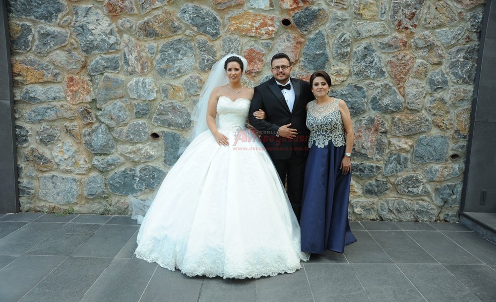 Köylü Ailesinin Mutlu Günü