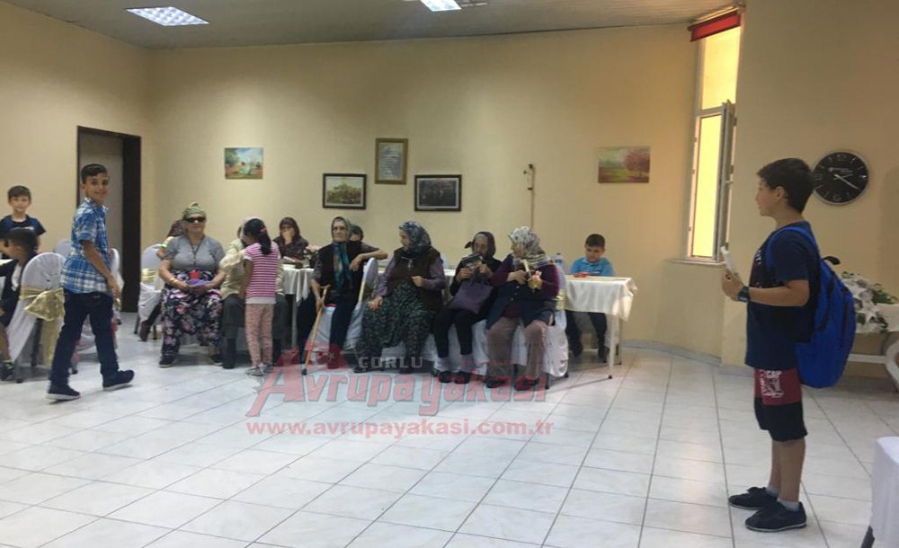 İlim Yayma'nın Öğrencileri Huzur Evi'ni Ziyaret Etti 