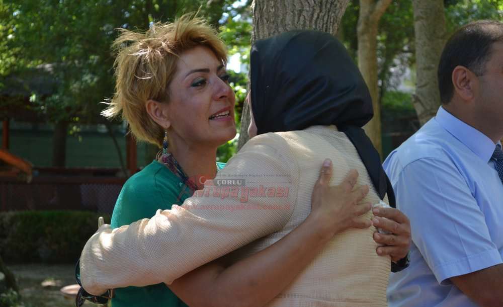 Bayramlaşmada Duygu Dolu Anlar Yaşandı 