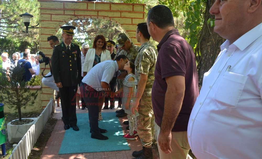 Bayramlaşmada Duygu Dolu Anlar Yaşandı 