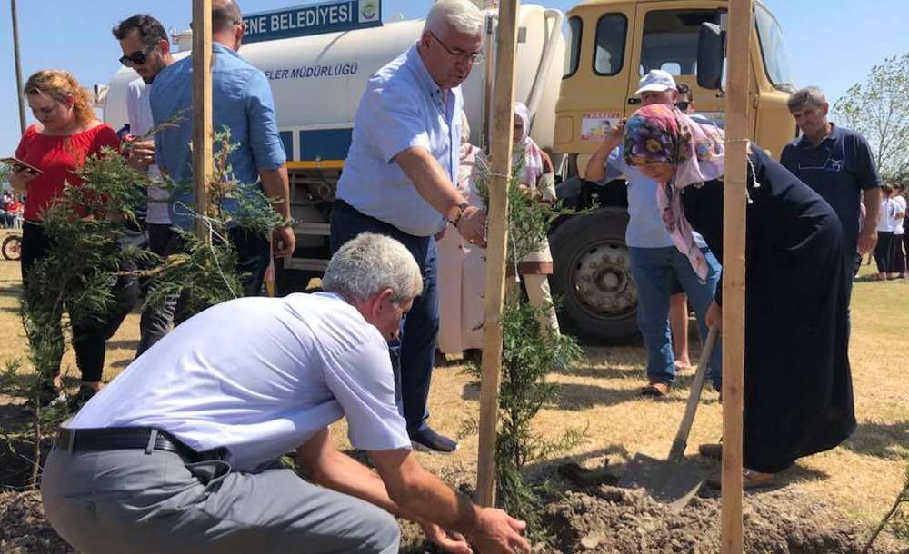 Başkan Yüksel Ağaç Dikme Etkinliğine Katıldı