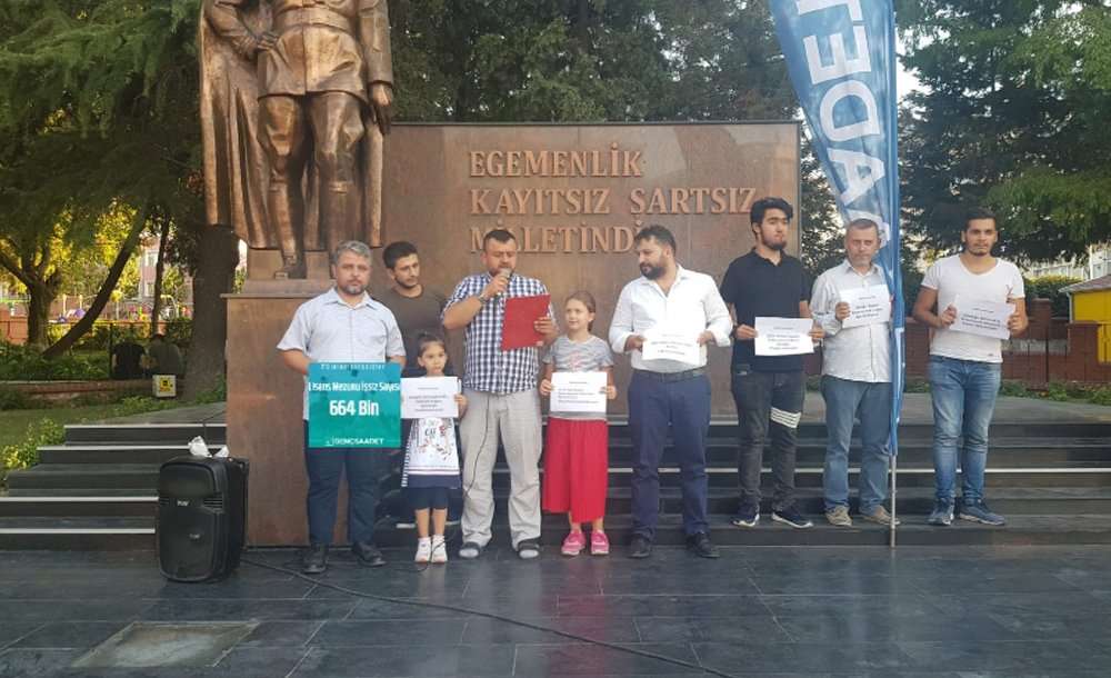 Saadet Partisi Gençler İçin Alanlara Çıktı 