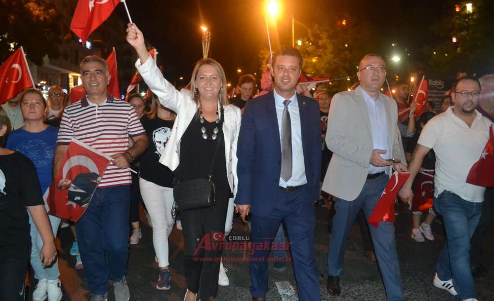 7'den 77'ye O Coşkuyu Yaşadı 