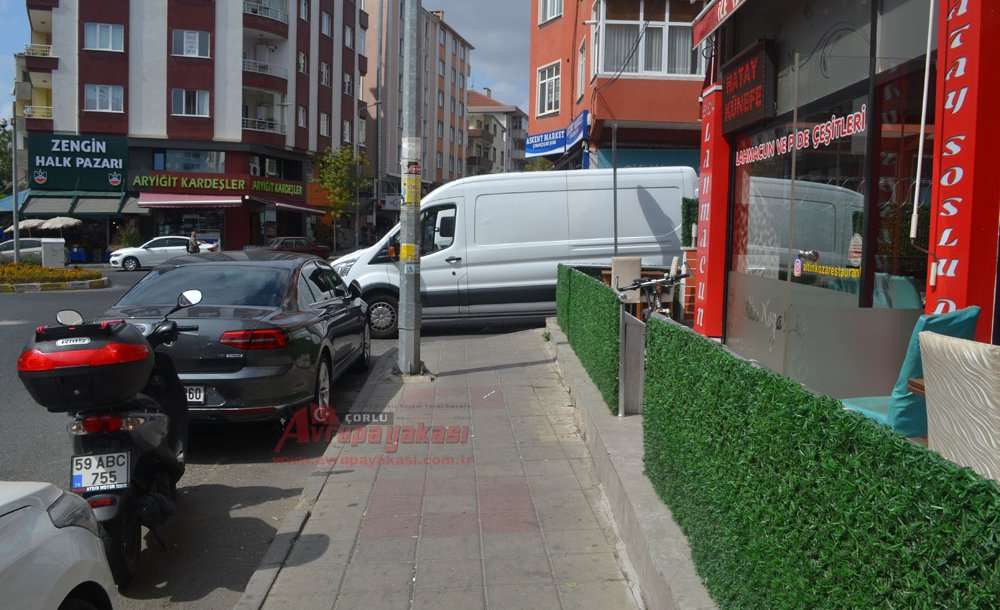 Vatandaşlar Yanlış Araç Parklarına İsyan Etti 