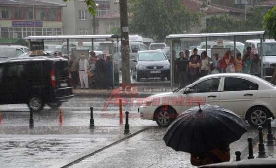 Çorlu Hafta Sonu Yağmura Yakalandı