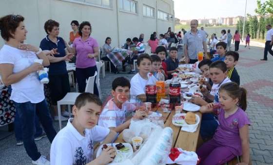 Çbsk Sporcuları Ve Aileleri Piknikte Buluştu