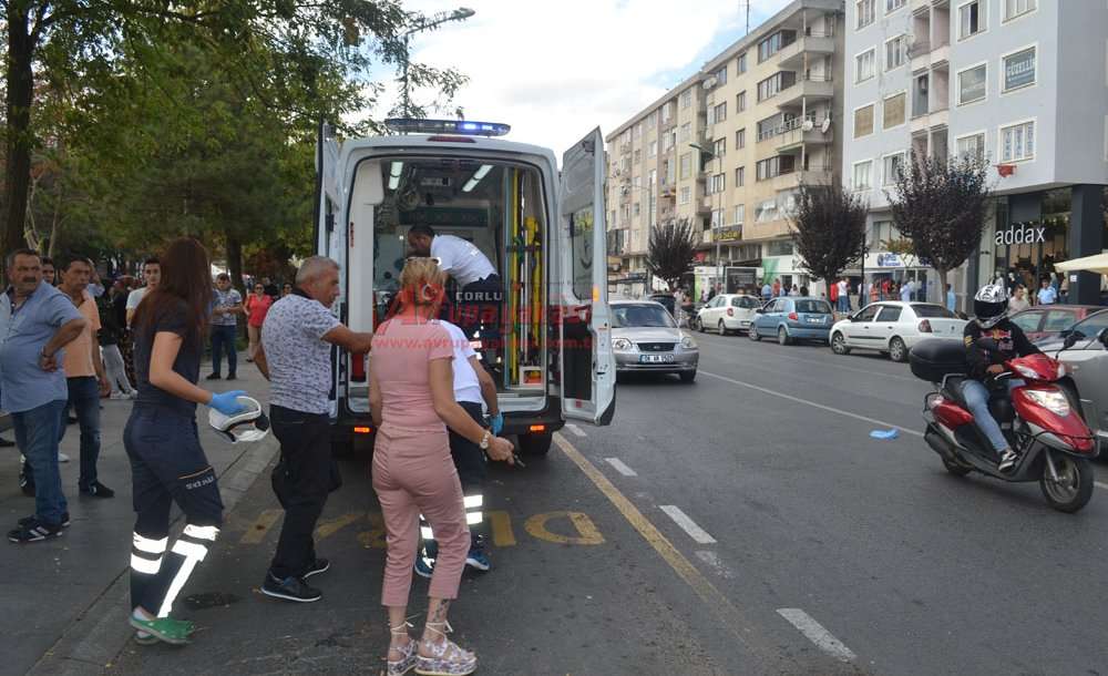 Karşıdan Karşıya Geçen Kadına Çarptı 