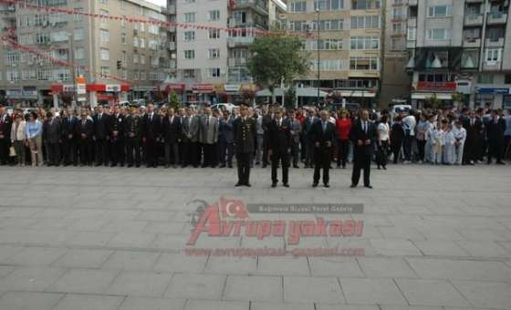 Çelenk Sunma Töreni Gerçekleştirildi
