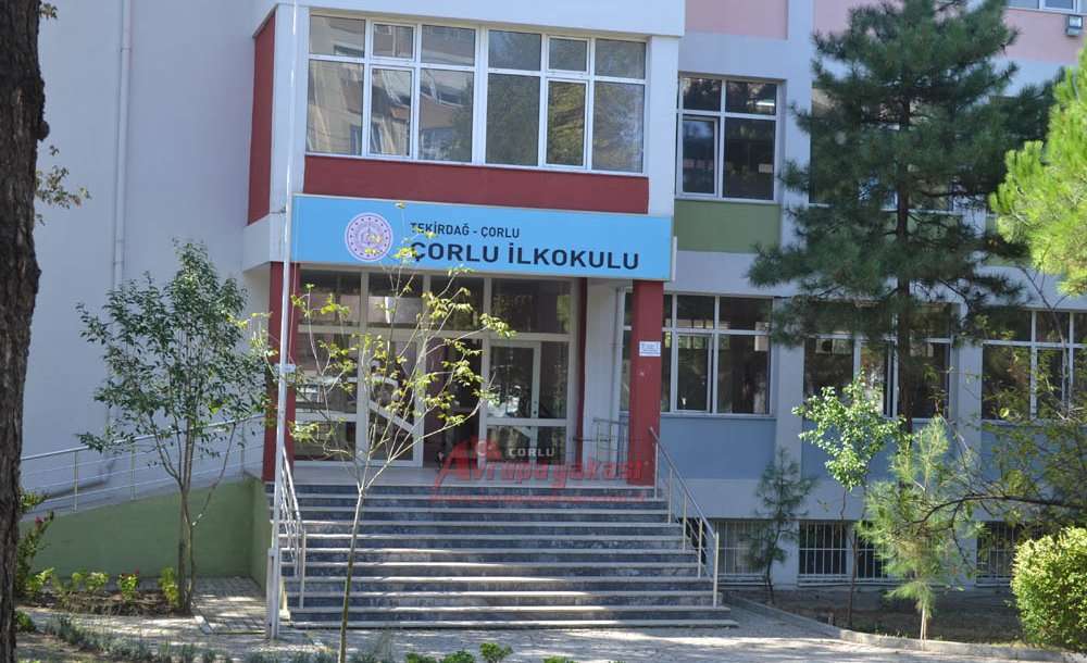 Veliler Okulun Durumuna Tepki Gösterdiler  