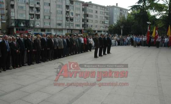 Çelenk Sunma Töreni Gerçekleştirildi