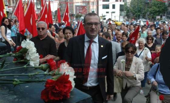 Çelenk Sunma Töreni Gerçekleştirildi