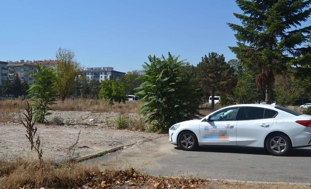 Millet Bahçesi Olacaktı Otopark Oldu 
