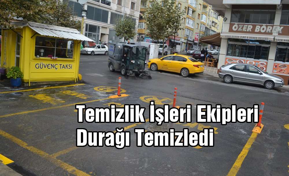 Temizlik İşleri Ekipleri Durağı Temizledi 