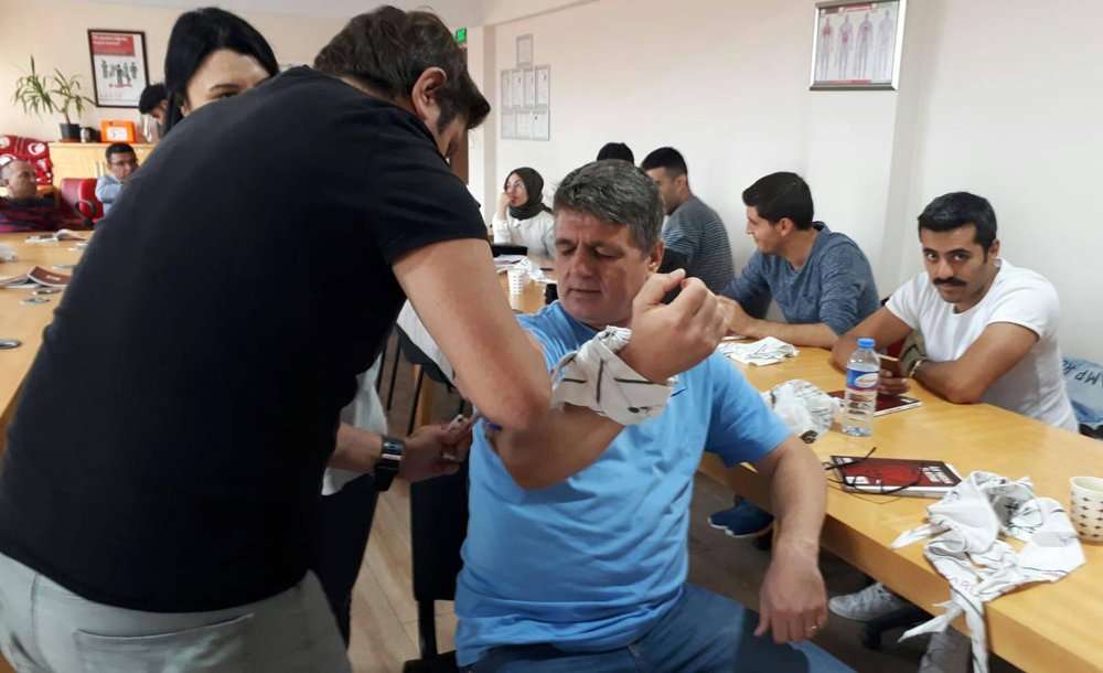 Vergi Dairesine İlk Yardım Eğitimi Verildi 