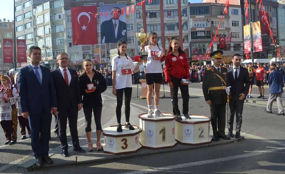 29 Ekim Cumhuriyet Bayramı Coşkuyla Kutlandı 