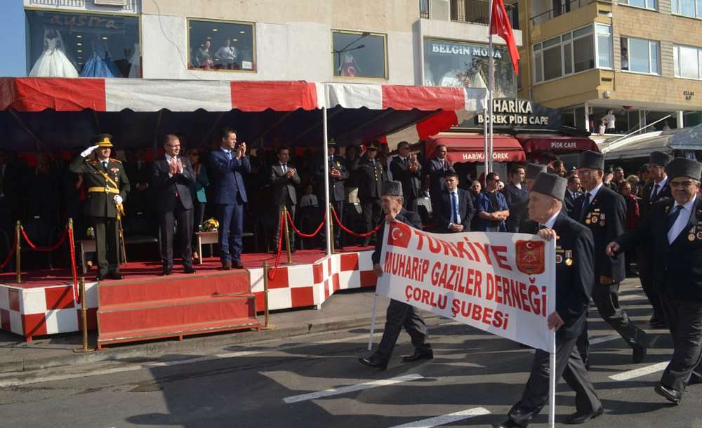 29 Ekim Cumhuriyet Bayramı Coşkuyla Kutlandı 