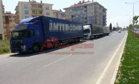 Bülent Ecevit Bulvarı Tir Otoparkına Döndü