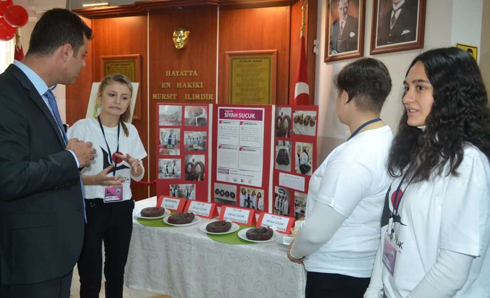 Tübitak 4006 Bilim Fuarı Sergisi Açıldı 