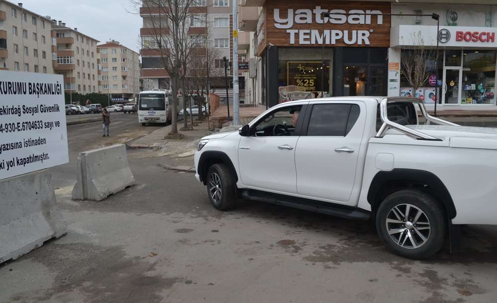 Devlet Vatandaşın Yolunu Kapatır Mı?