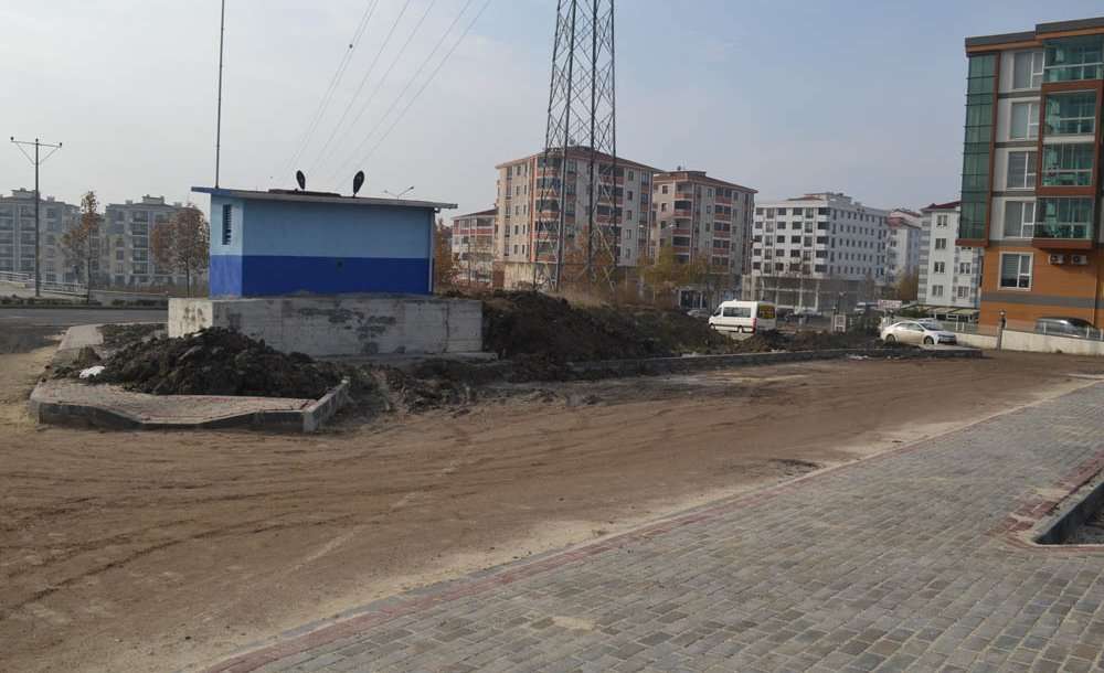 Otoparkın Çalışmaları Yarım Kaldı 