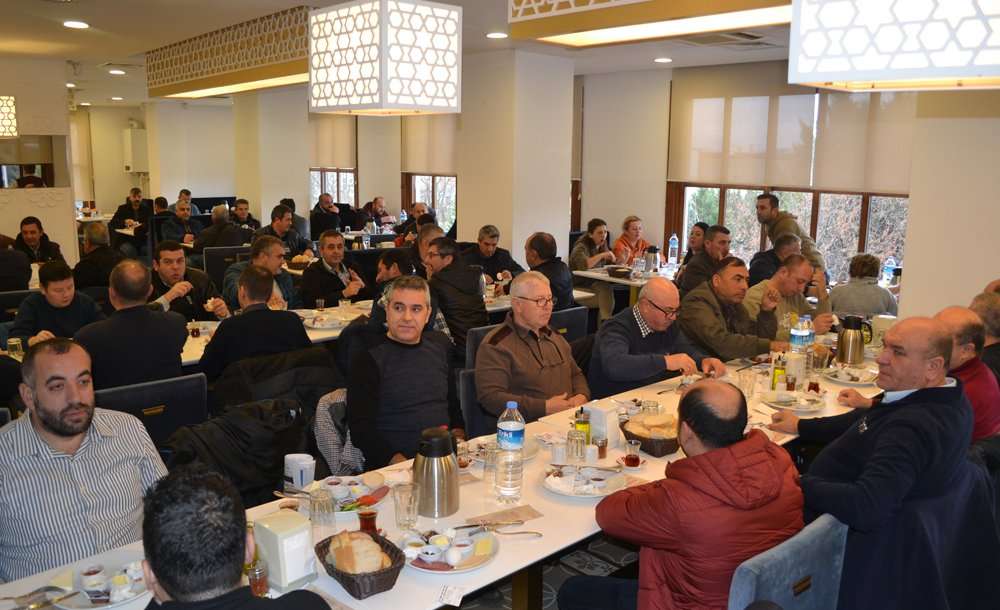 Servisçiler Kahvaltıda Bir Araya Geldiler 