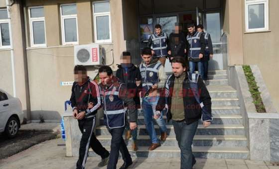 Uyuşturucu Operasyonunda Gözaltına Alınan 5 Kişiden 3'ü Tutuklandı  