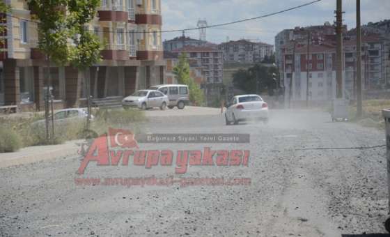 Bu Yol Asfalt Bekliyor
