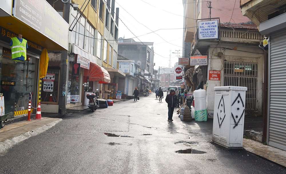 Saray Caddesi Esnafı Dertli