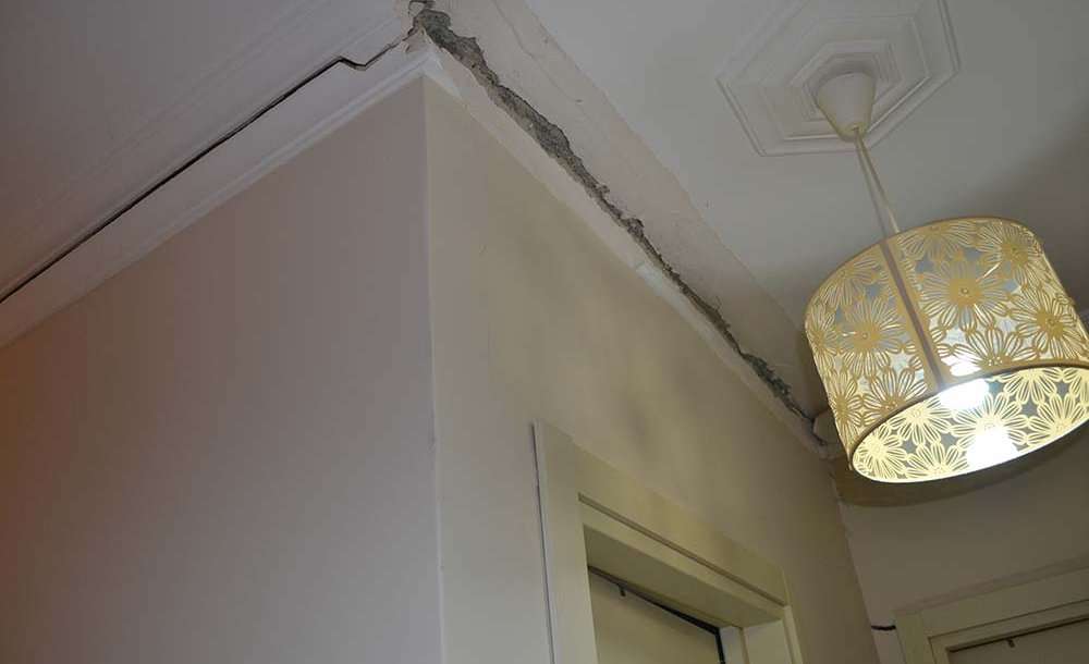 Gelen Evrak Apartman Sakinlerini Tedirgin Etti 