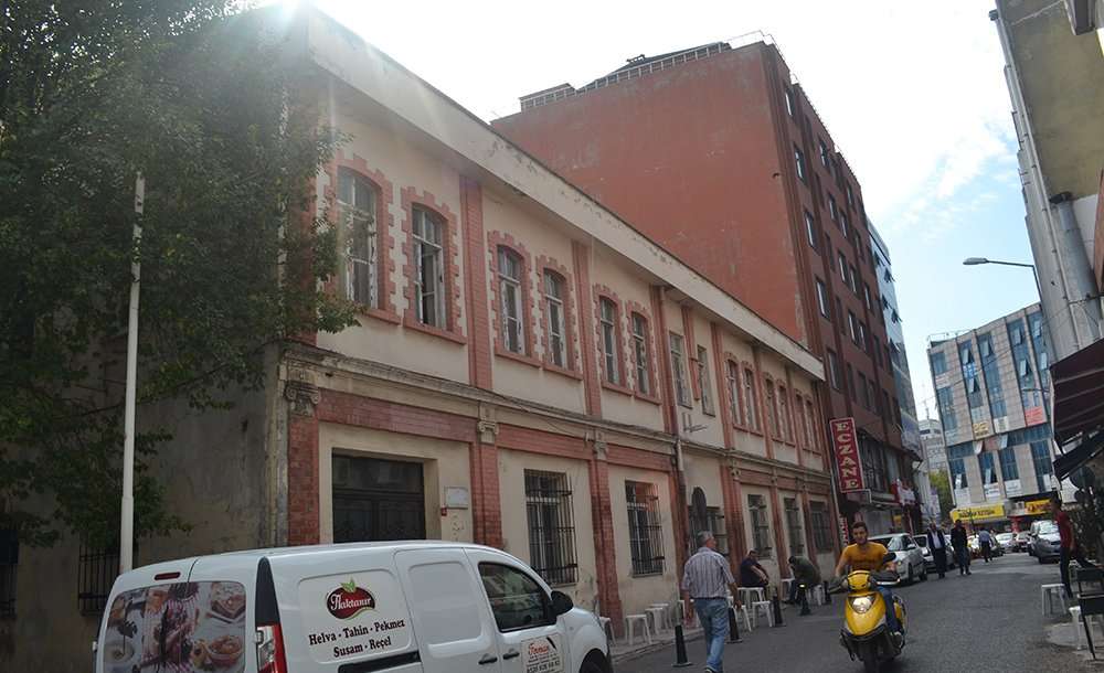 " Boş Duran Binaları Belediyemize Tahsis Edin "
