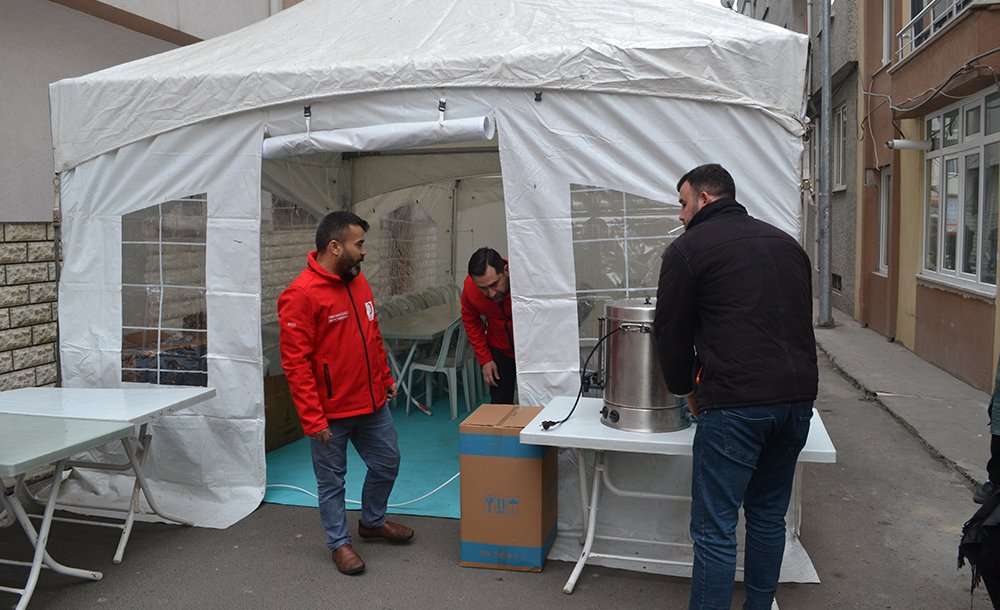 Kızılay Çorlu Şubesi Taziye Çadırı Kurdu 