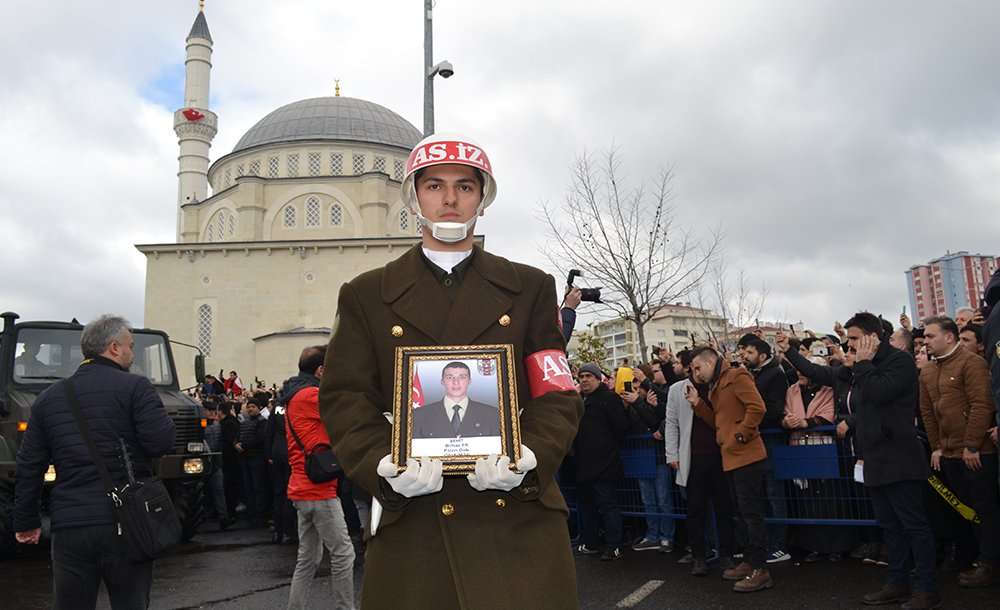 Kahramanlar Son Yolculuğuna Uğurlandı 