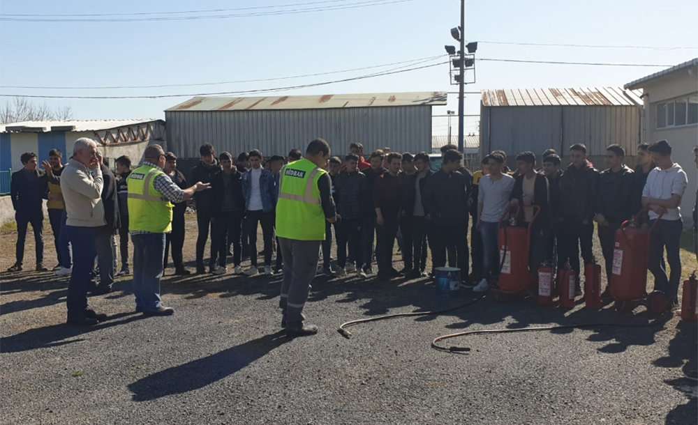Okulda Deprem Ve Yangın Tatbikatı Yapıldı 