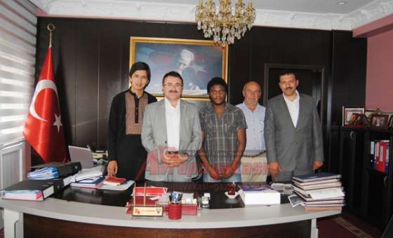 Türkçe Olimpiyatlarına Katılmak Üzere Tekirdağ`a Gelen Öğrenciler Marmara Ereğlisi Kaymakamı Demiröz`ü Ziyaret Etti