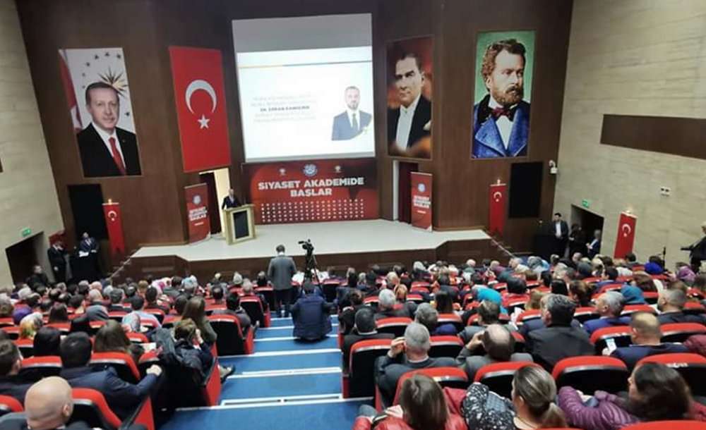 Ak Parti Siyaset Akademisi Başladı 
