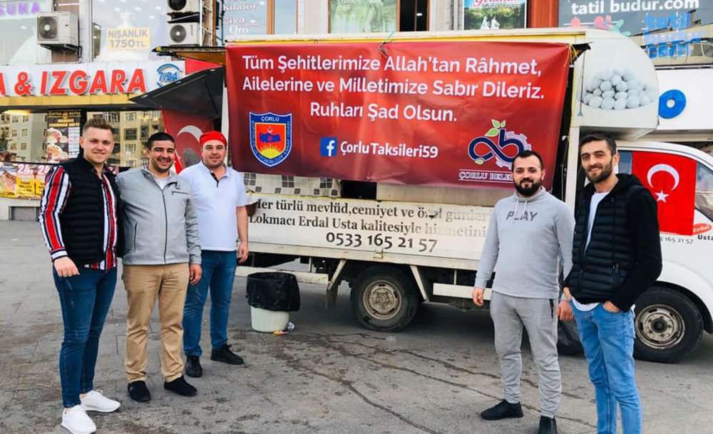 Taksici Esnafı 5 Bin Kişilik Lokma Dağıttı 