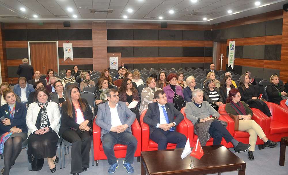 “Kadın Hareketi 2000'li Yıllara Kadar Yerel Bazda İlerliyordu”
