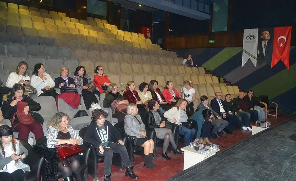 Chp Kadın Kollarından Konferans 