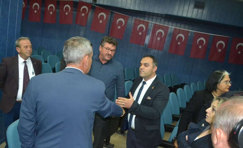 İstifa Eden Muhtarlar Derneğe Tekrar Üye Oldu 