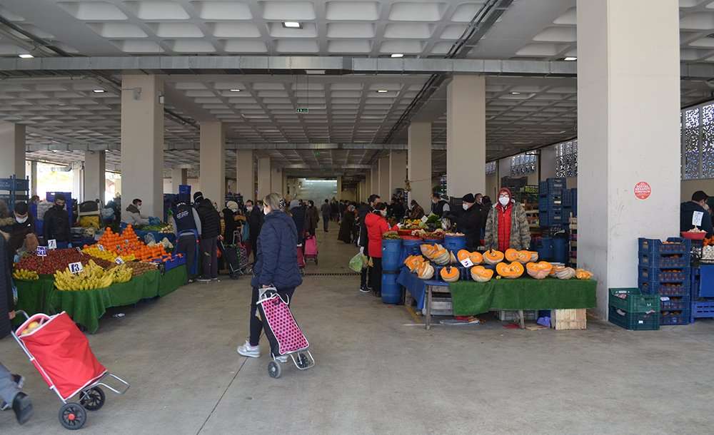 Çorlu Belediyesi Pazar Yerinde Maske Dağıttı 