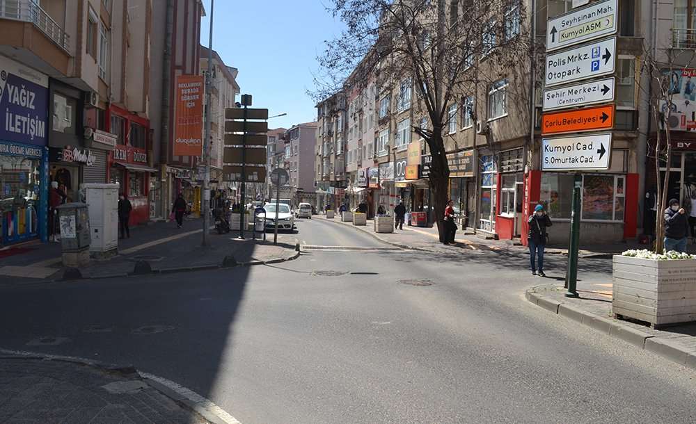 Gün Geçtikçe Vatandaşlar Tedbirlerini Artırıyor   