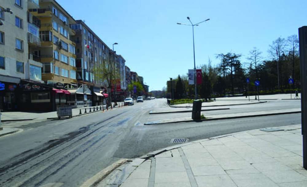 Çorlu Yasağa Uydu, Evinden Çıkmadı 
