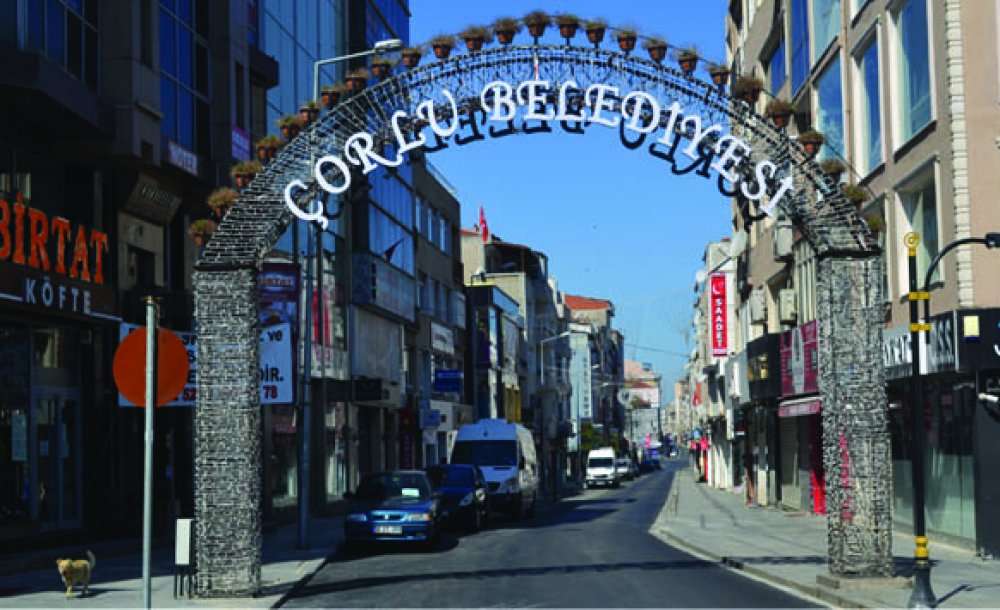 Çorlu Yasağa Uydu, Evinden Çıkmadı 