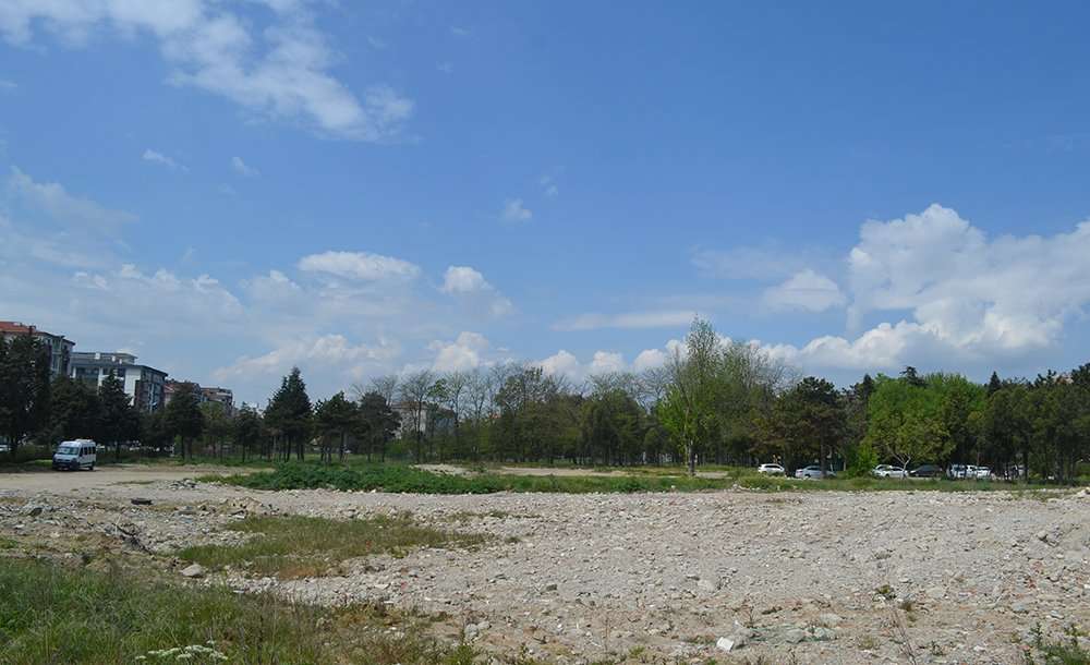 Millet Bahçesinin İhalesi Yapıldı