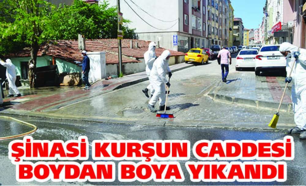 Şinasi Kurşun Caddesi Boydan Boya Yıkandı