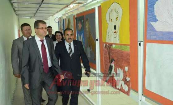 Furtuni Ve İsak Pinhas Ortaokulu'nda Yıl Sonu Geleneksel Bahar Şenliği