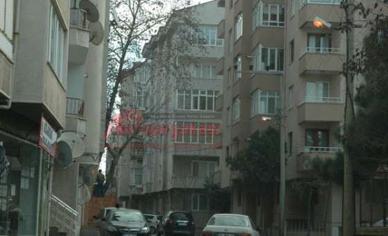 Sokak Aydınlatmaları Gündüz De Yanıyor  
