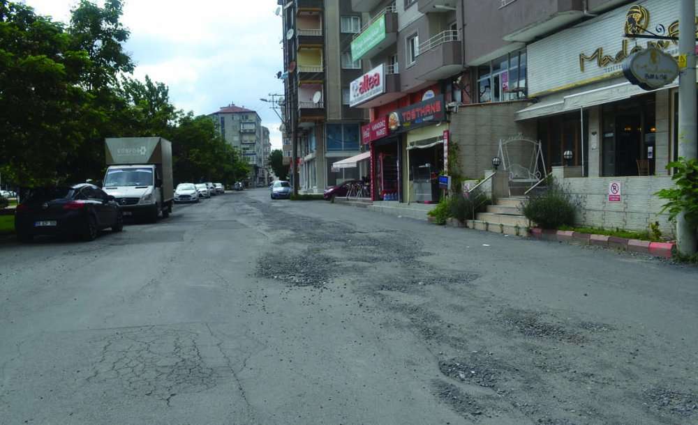 Aşık Veysel Sokağın Çilesi Devam Ediyor 