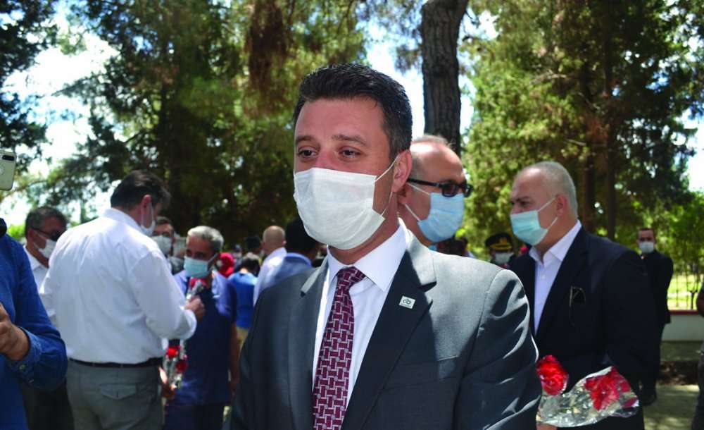 Şehitlikte Tören Düzenlendi 